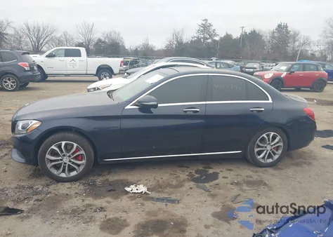 2017 Mercedes-Benz C 300 4Matic из США, поврежденный, VIN 55SWF4KB5HU224536